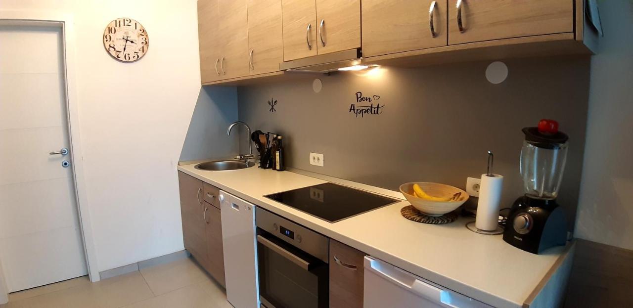 Divine Hideaway Apartment Камник Екстериор снимка